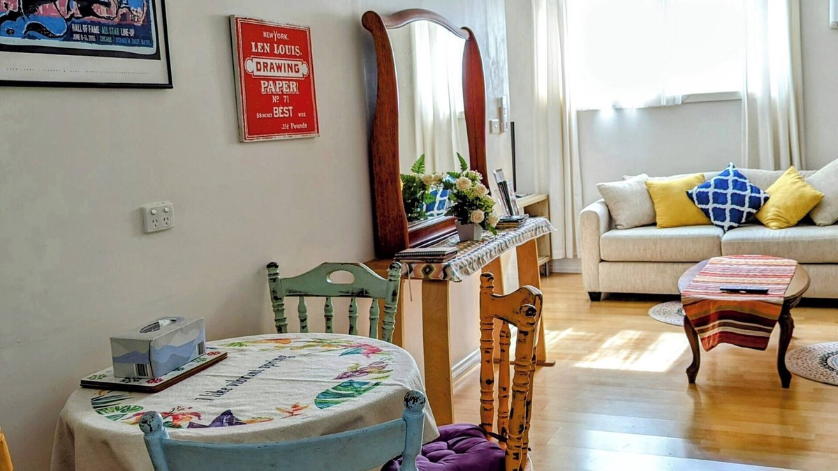 Diamond Creek House | Moon House - family bungalow