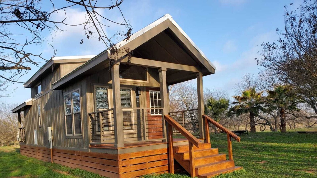 Satin Cabin | Moon River Ranch - Gardenia Cabin