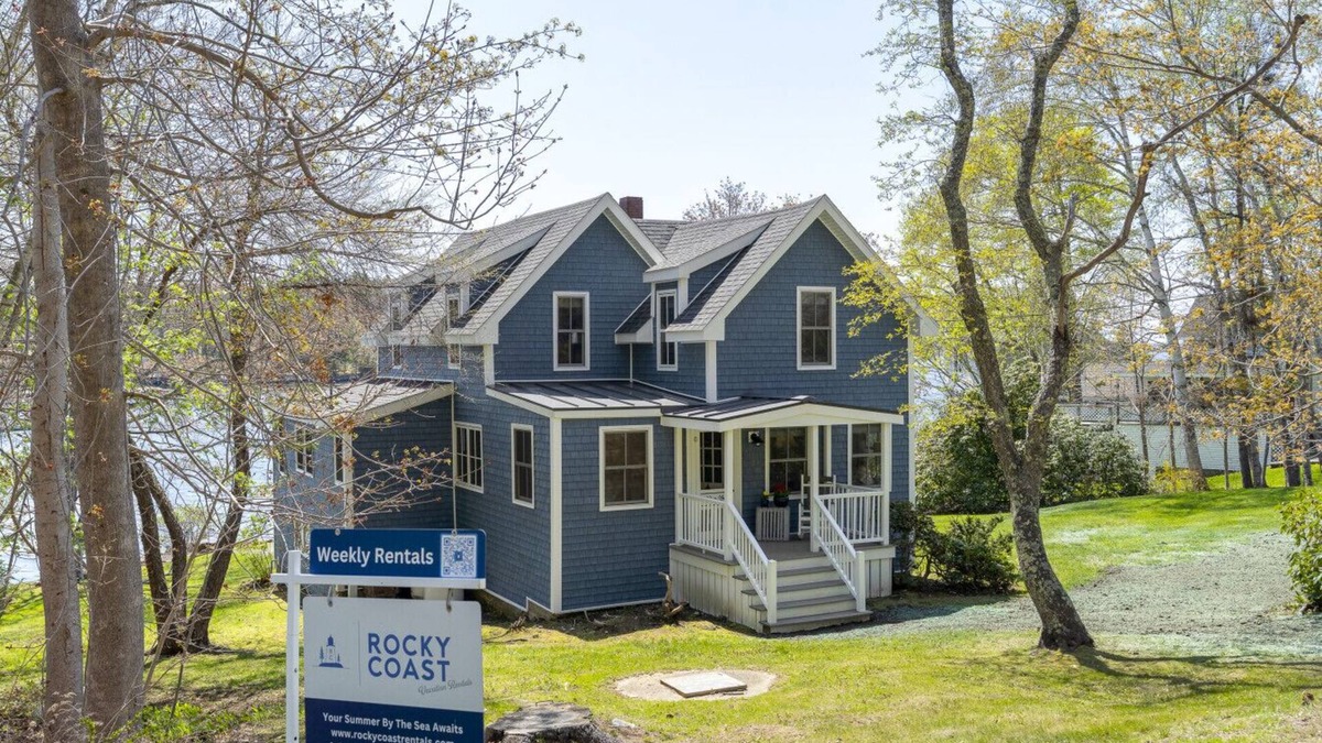 Bayville House | Moon Tide Cottage on Linekin Bay with Rocky Coast Rentals