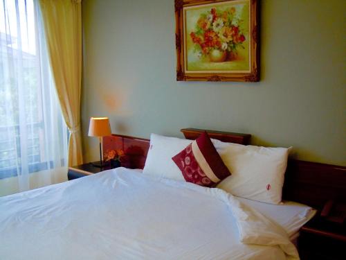Nai Mueang Hotel | Moonlight House