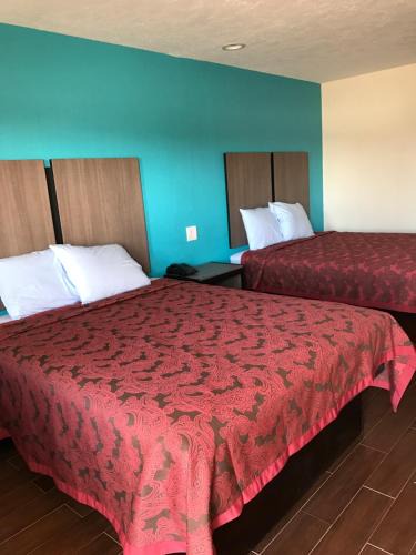 Jersey Village Hotel | Moonlight Inn & Suites