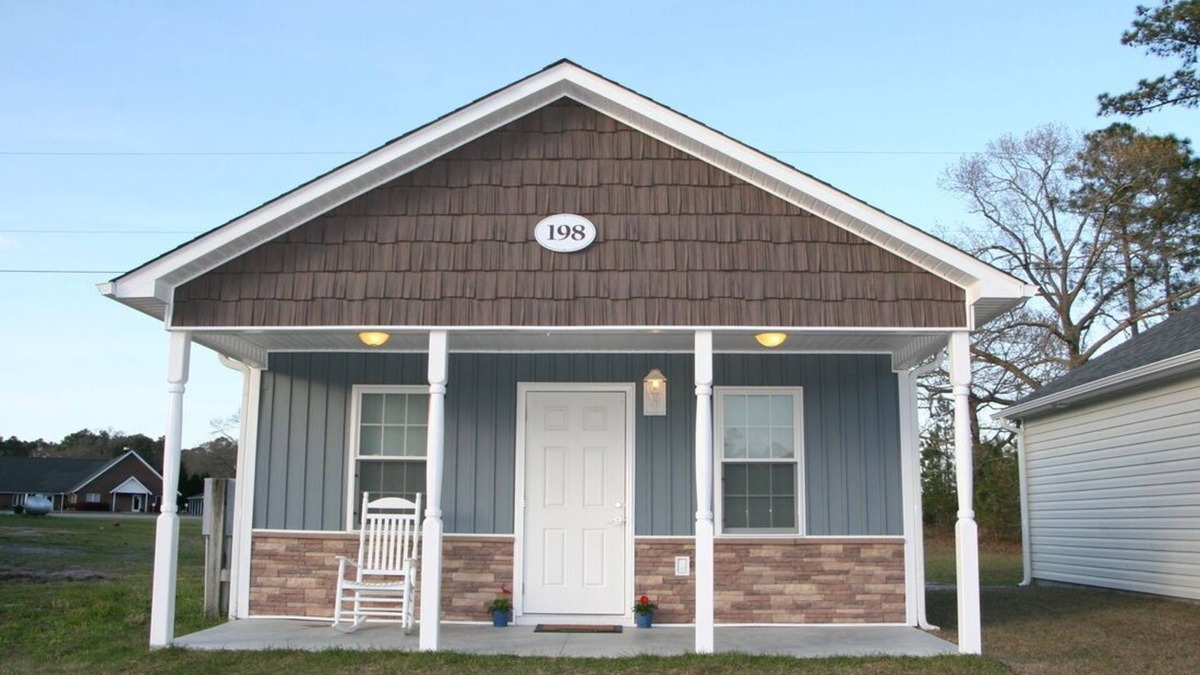 New Bern Cottage | Moonlight Suite 198*