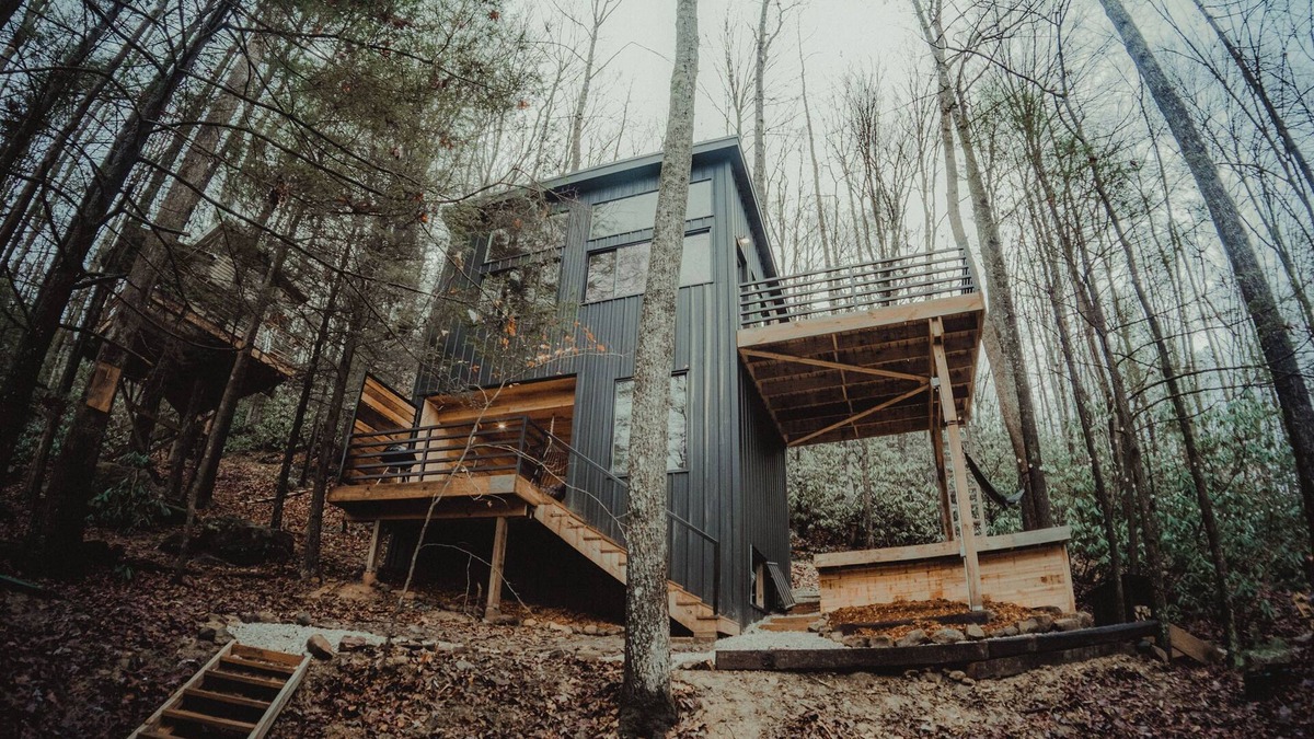 Stanton Cabin | Moonshadow: A New Modern Getaway to Rest, Relax and Enjoy The Forest