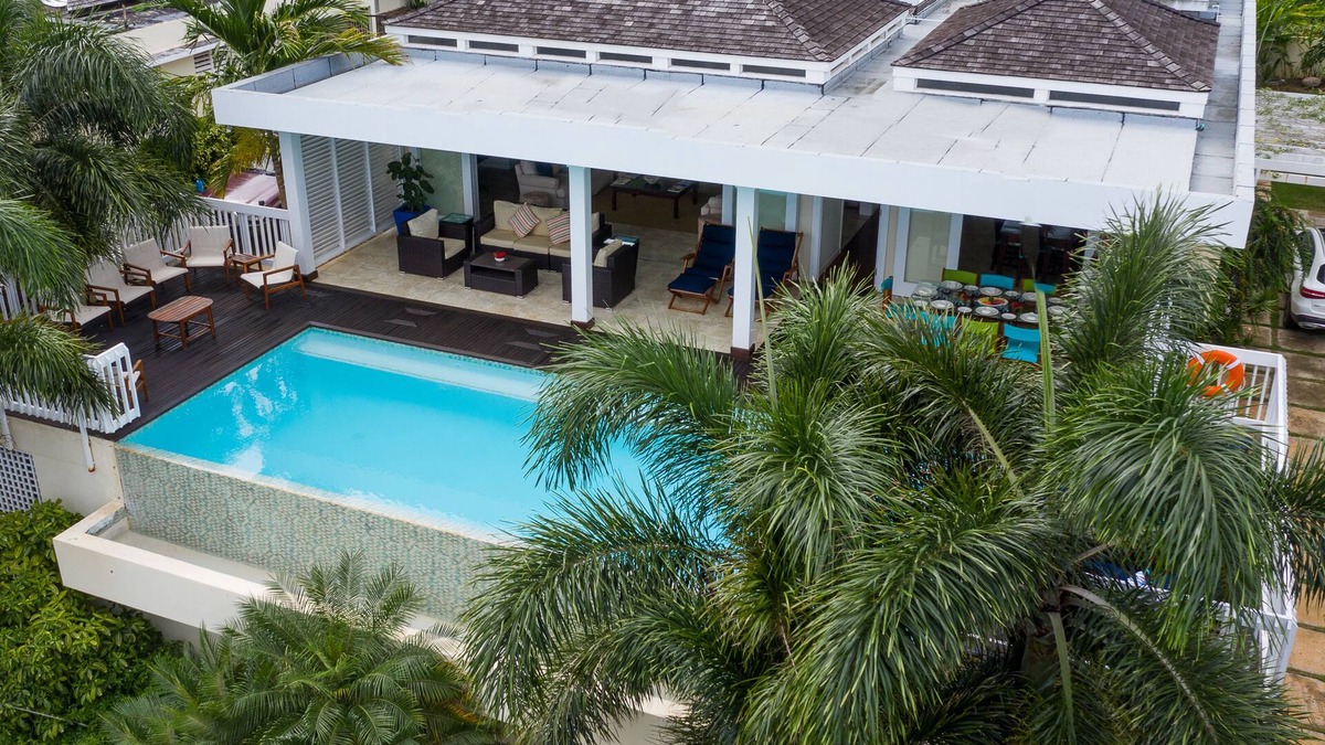 Silver Sands Villa | Moonshine Villa - Luxury redefined in Silver Sands