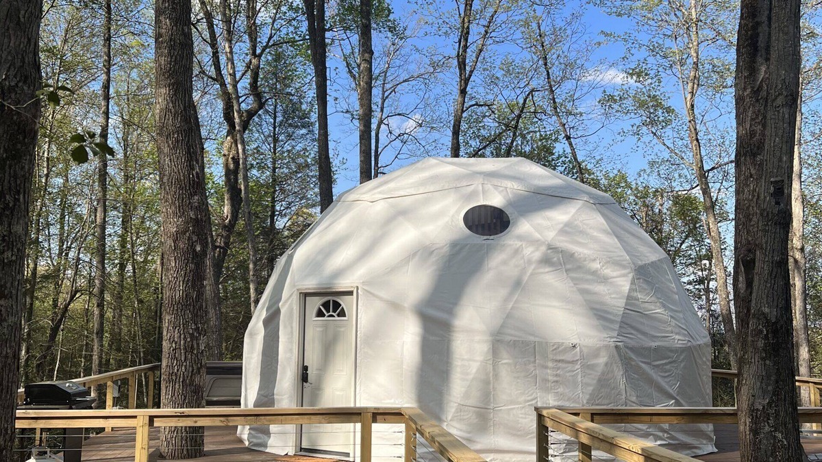 Hico Cabin | Moonshiner Tree Dome is rustic luxury with big, beautiful panoramic views.