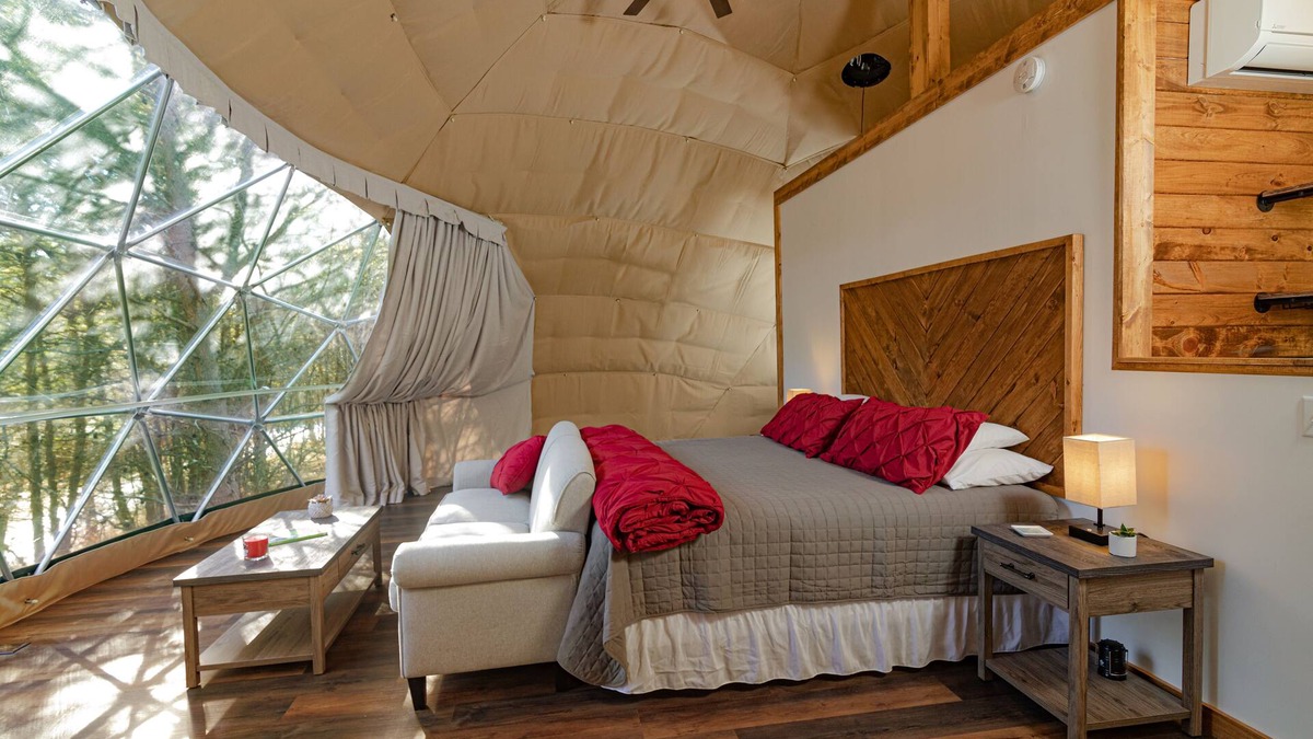Logan Resort | Moonstone Geodome by Inn & Spa at Cedar Falls