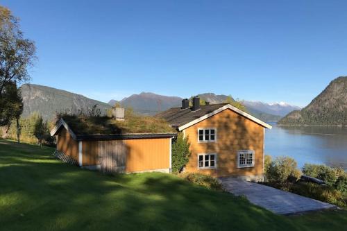 Voll House | Moonvalley Lodge - stort & koselig hus - Måndalen