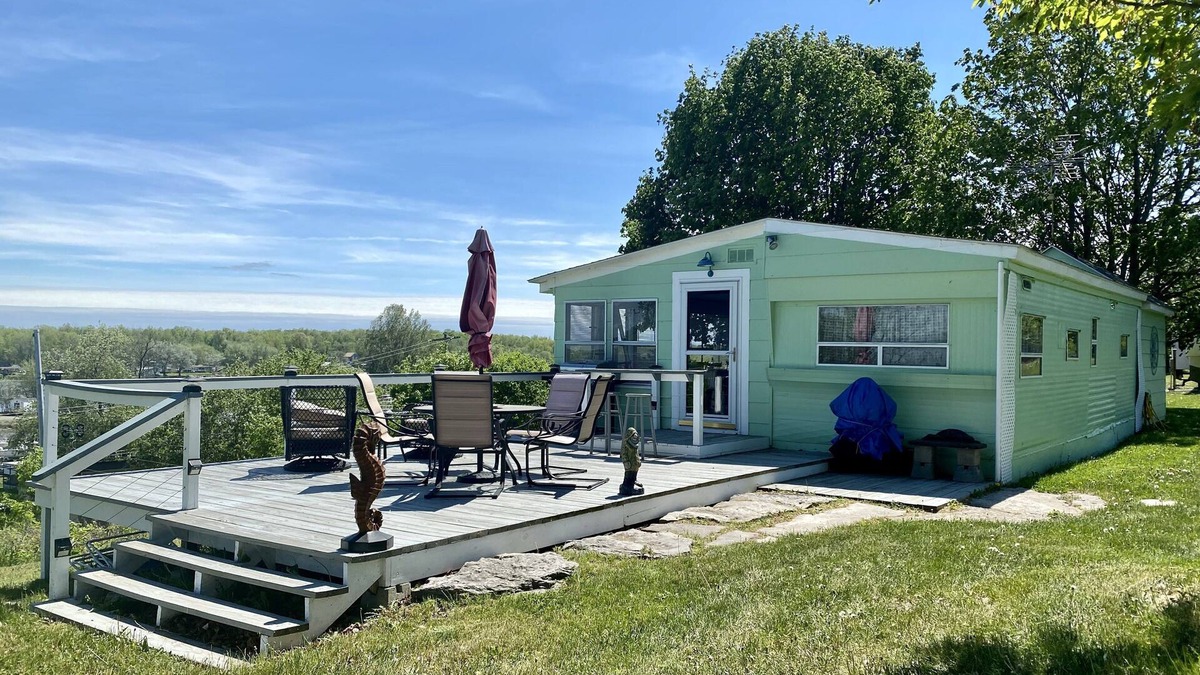 Cape Vincent House | Moonwake on Mudd Bay