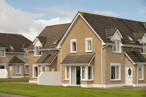 Kilkee House | Moore Bay Holiday Homes by Trident Holiday Homes