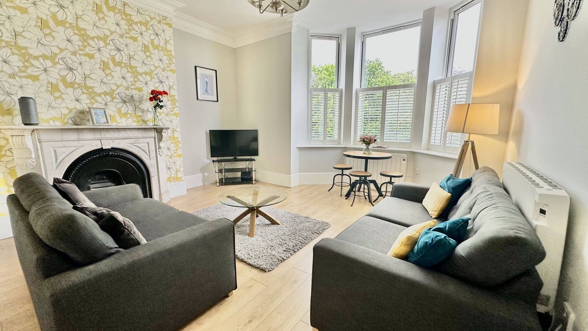 Acomb Apartment | Moorgate View - Free On Street Parking
