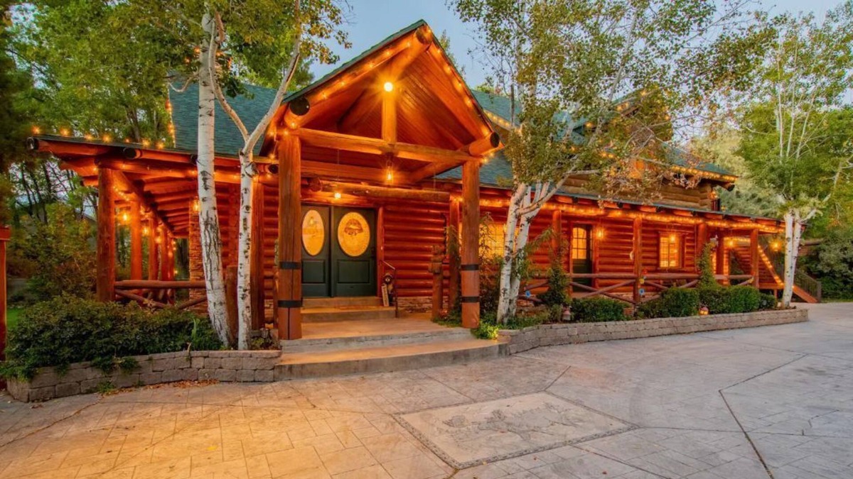 Highland Cabin | Moose & Bear Cabin at Timpanogos