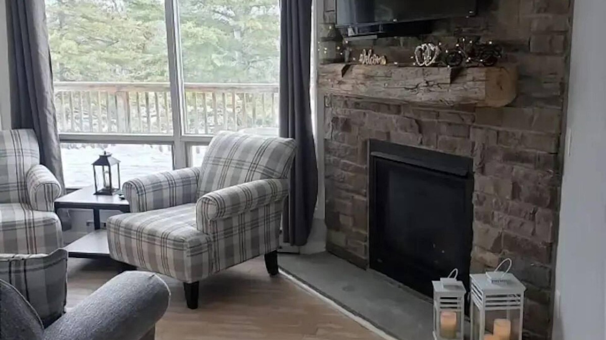 Gravenhurst Resort | Moose Chalet at Granite Ridge
