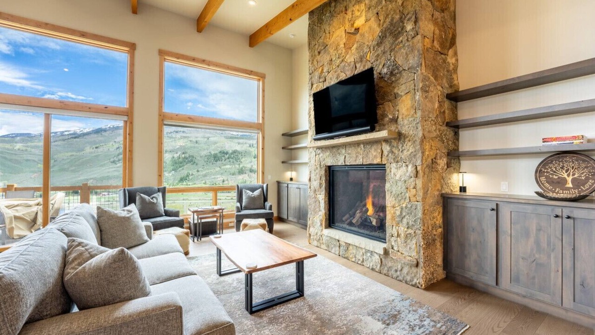 Silverthorne House | Moose Haven Hideaway- Pet Friendly Luxury Mountain Escape!
