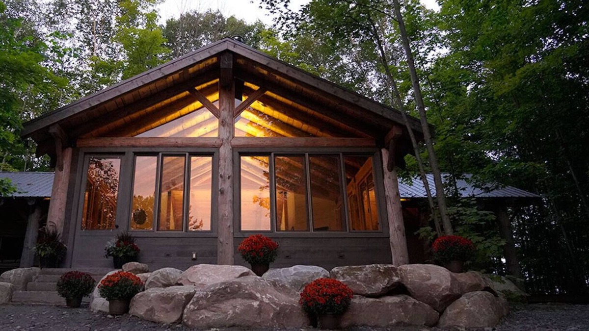 Utterson Cabin | Moose Lodge - Family Nature Retreat Lodge in Muskoka