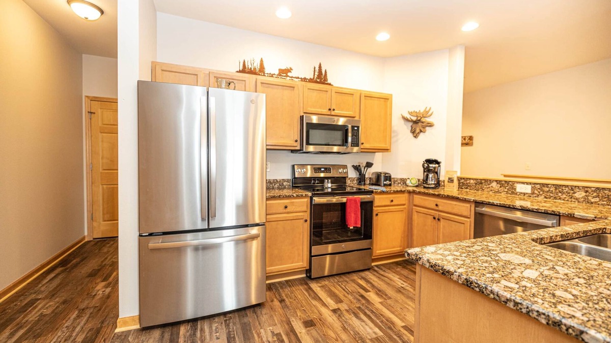 Tomahawk House | Moose Lodge - Lakefront Home on Beautiful Lake Nokomis