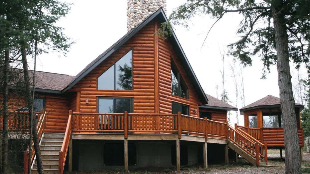 Land O Lakes House | Moose Lodge Summary: