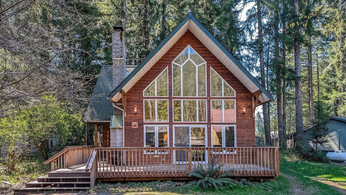 Packwood Cabin | Moose Manor | Hot tub | 3 Bed, 2 Bath