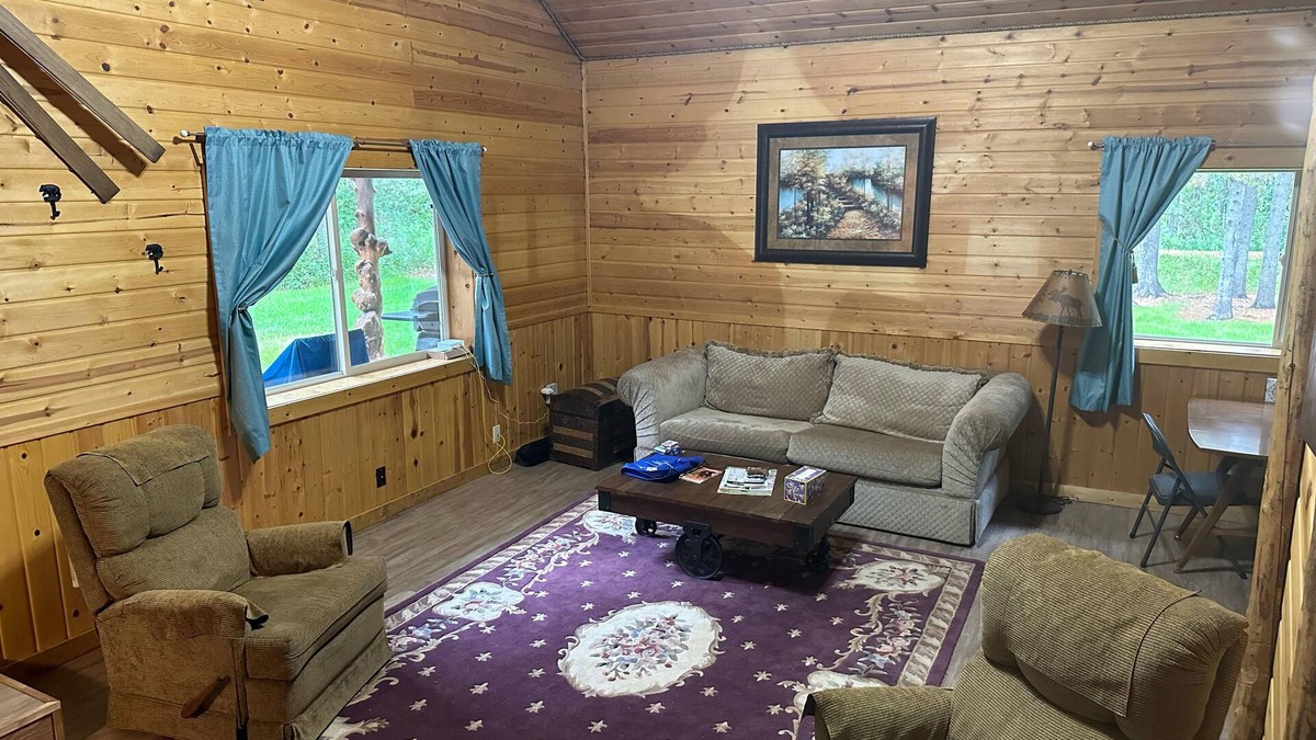 Ashton Cabin | Moose Meadows, a haven of wildlife, beside Yellowstone and Grand Teton Parks.