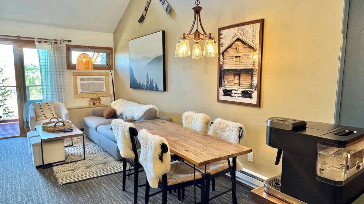 Lutsen Apartment | Moose Mtn Retreat Ski-in out Condo Pool Hot Tub Fire Pits