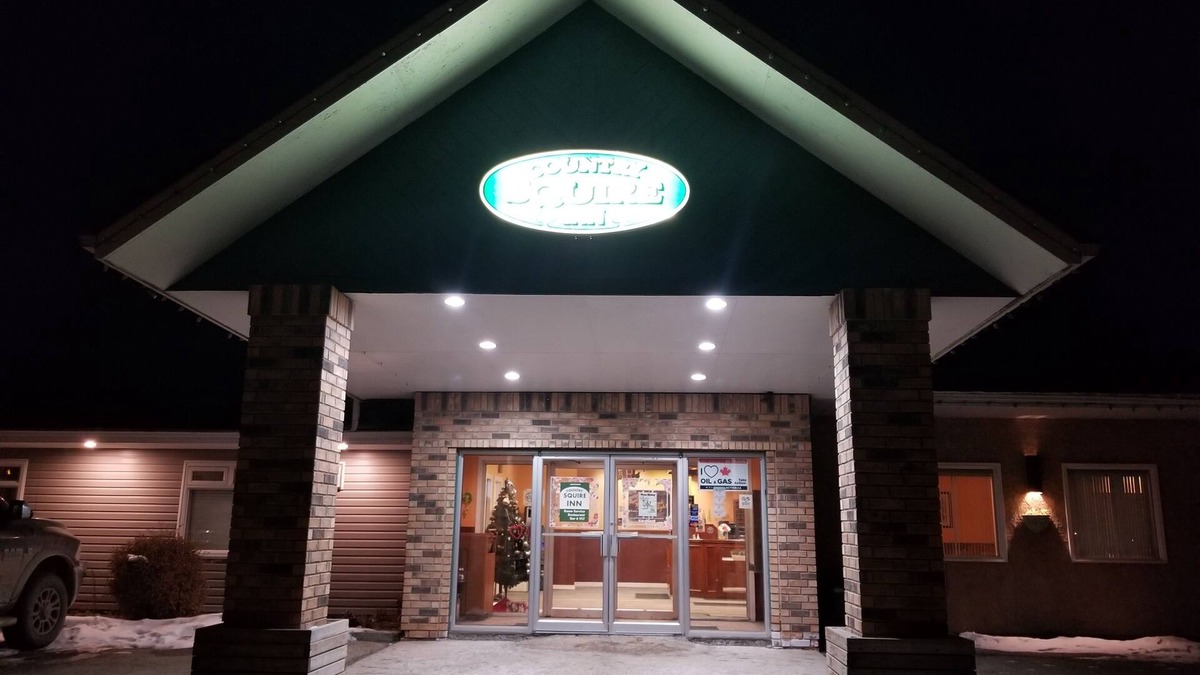 Moosomin Hotel | Moosomin Country Squire Inn
