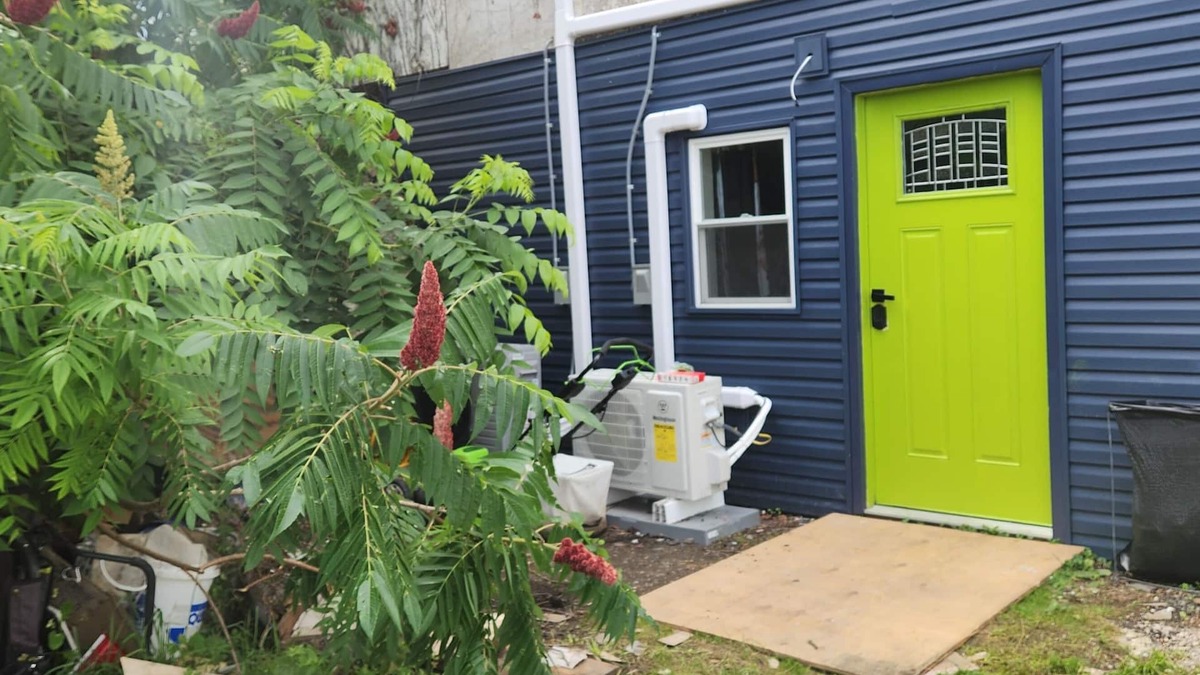 Burdett Apartment | Morabeza: A Tropical Seneca Haven