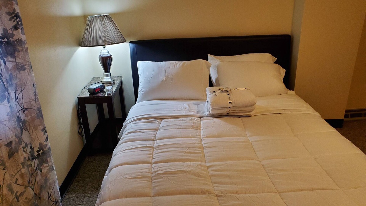 Johnstown House | Morden 2-bedroom townhome with WiFi and AC in fabulous Johnstown