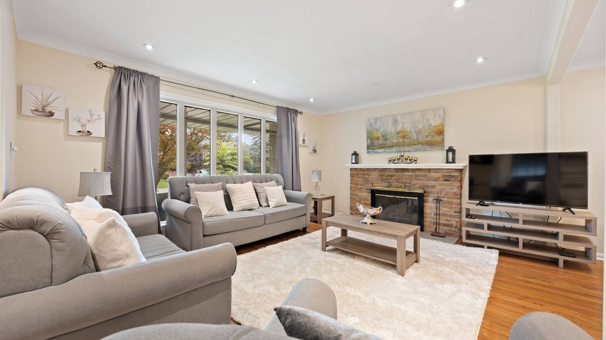Thornhill House | More then 30 days booking - 3Bedroom home with nice backyard &Parking