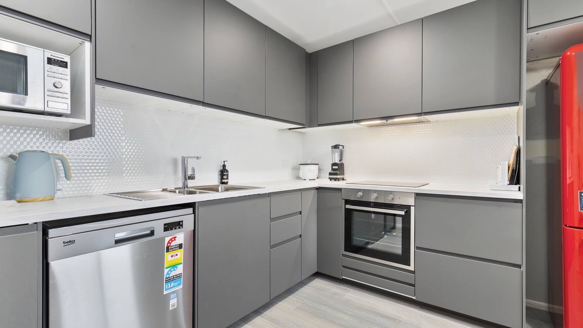 Beachmere Apartment | Moreton Views