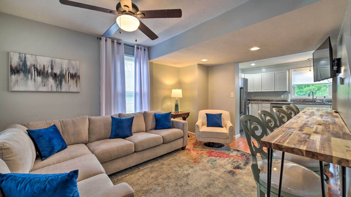 Morgantown House | Morgantown Home w/Deck ~ 2 Mi to WV University!
