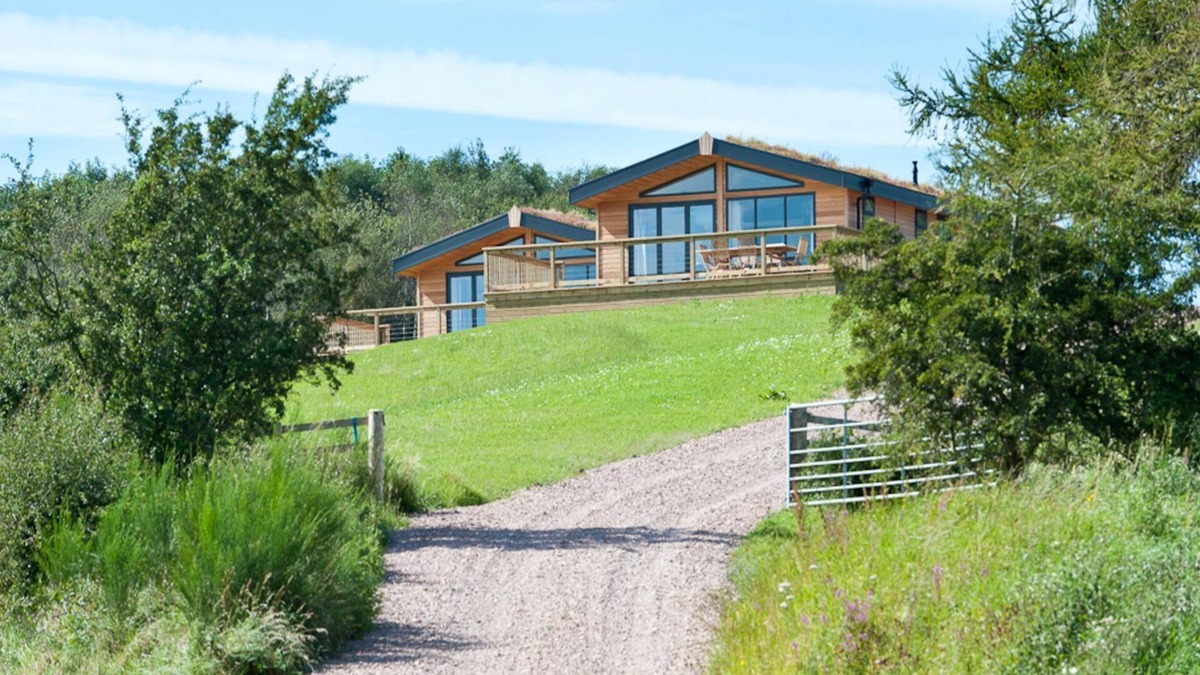 St. Andrews Ski Chalet | Morison Holiday Lodge