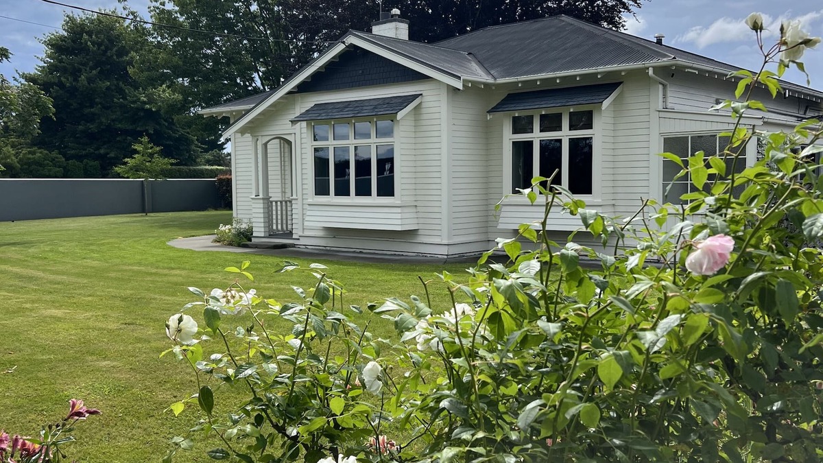 Hastings House | Mornington on St Georges