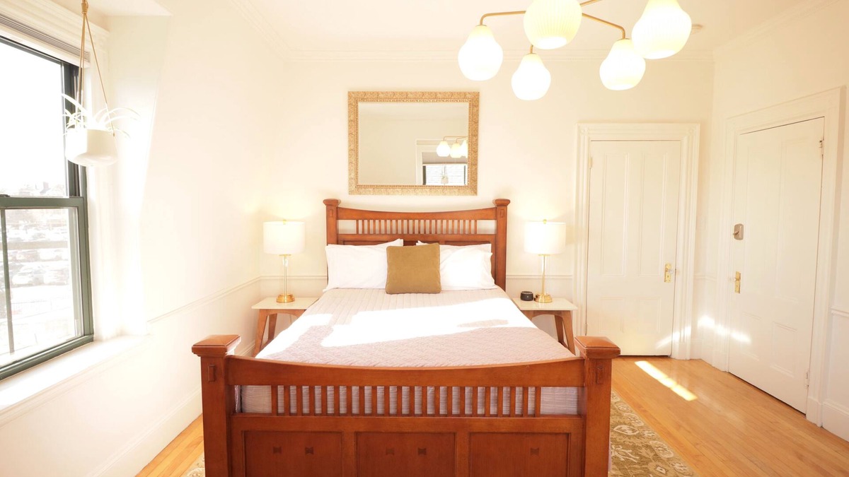 Parkside Hotel | Morrill Mansion Inn | 6 | Self Check In | Parking