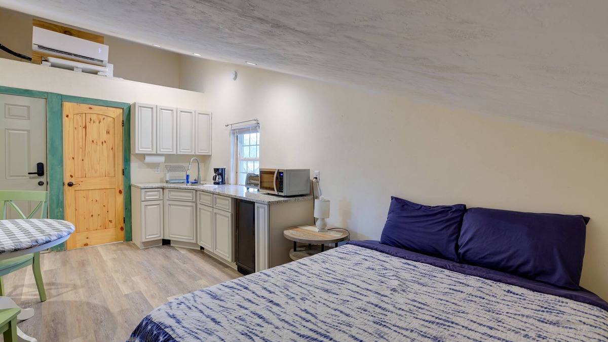 Fellowship Apartment | Morriston Studio: 13 Mi to World Equestrian Center