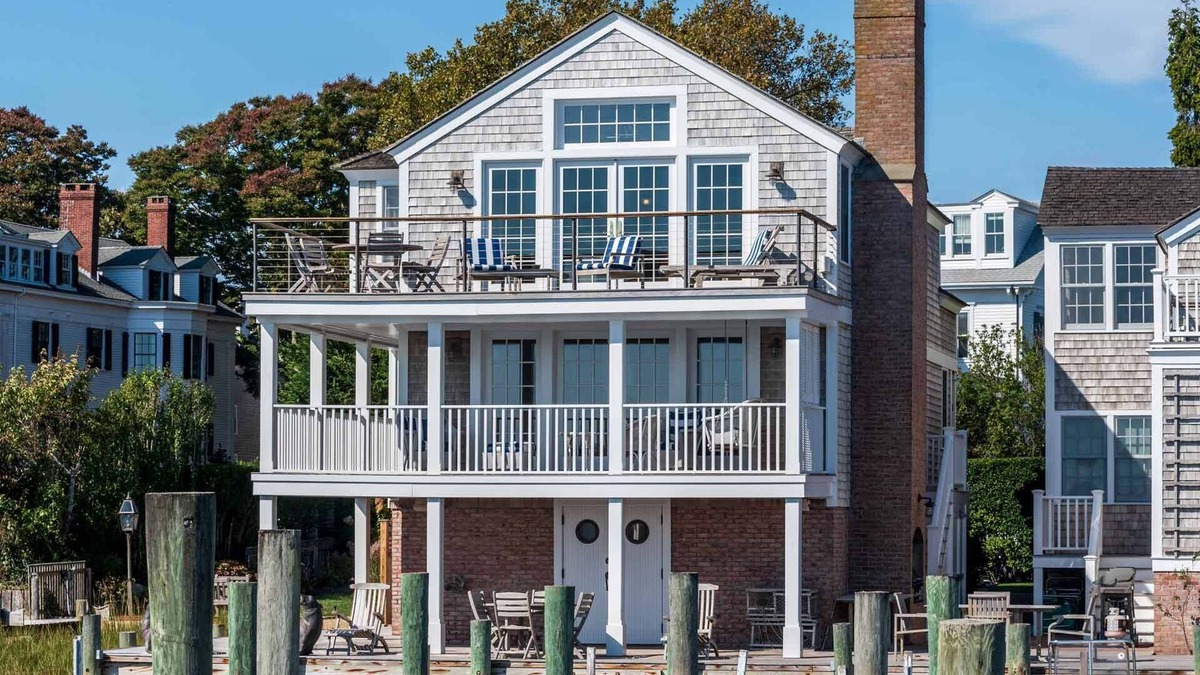 Edgartown House | Morse Ferry House - Deluxe Waterfront home on Edgartown Harbor w lighthouse view