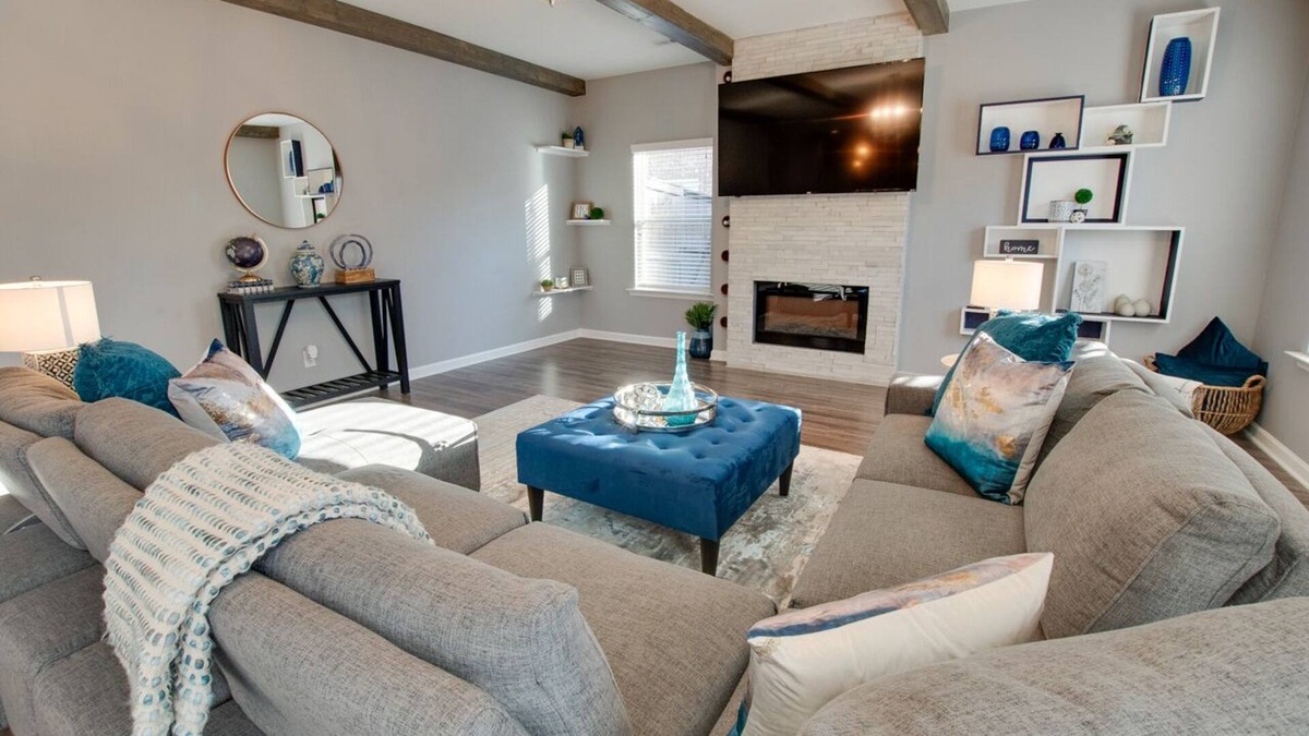 Madison House | Morton Manna Home| Spacious & Perfect for Families