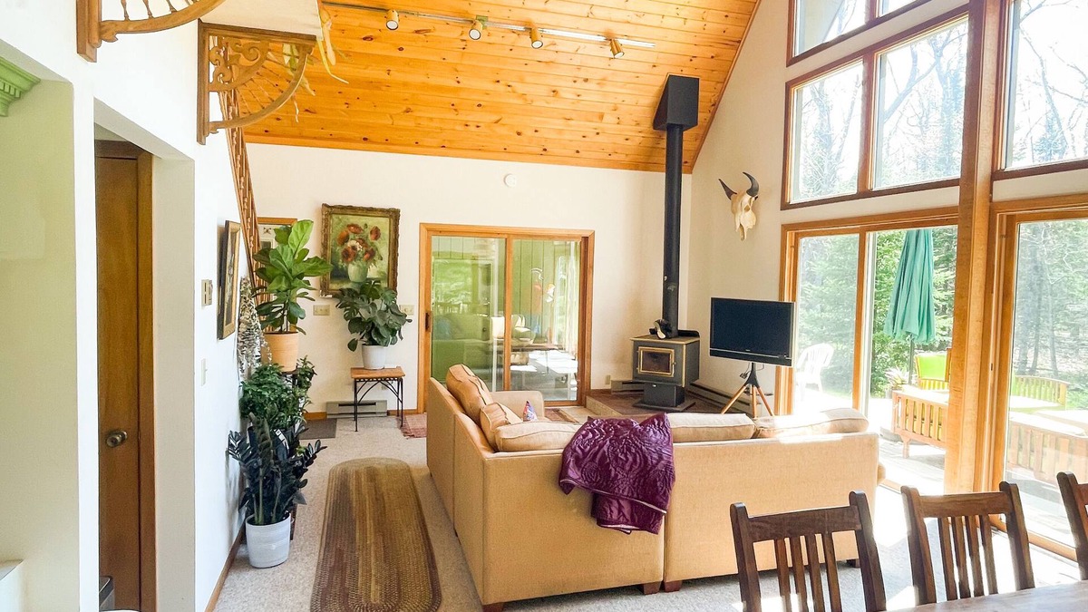 La Pointe Cabin | Moss Creek Cabin in the woods on Madeline Island
