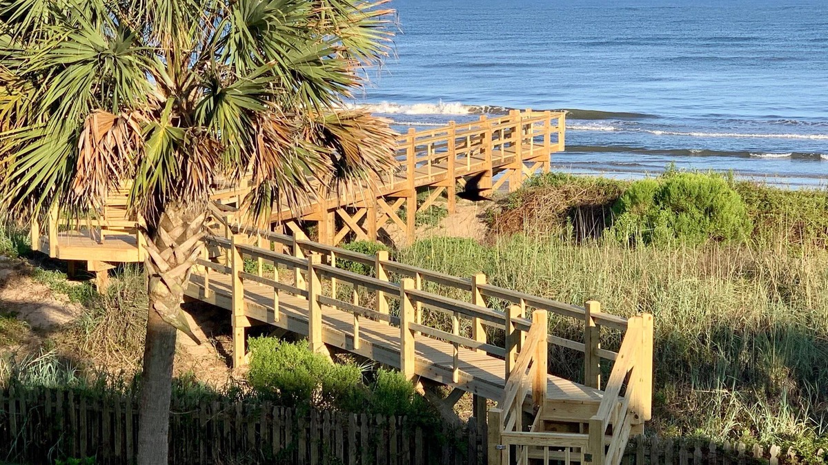 Crystal Beach House | Moss Landing-Luxury Oceanfront Getaway on Crystal Beach, TX