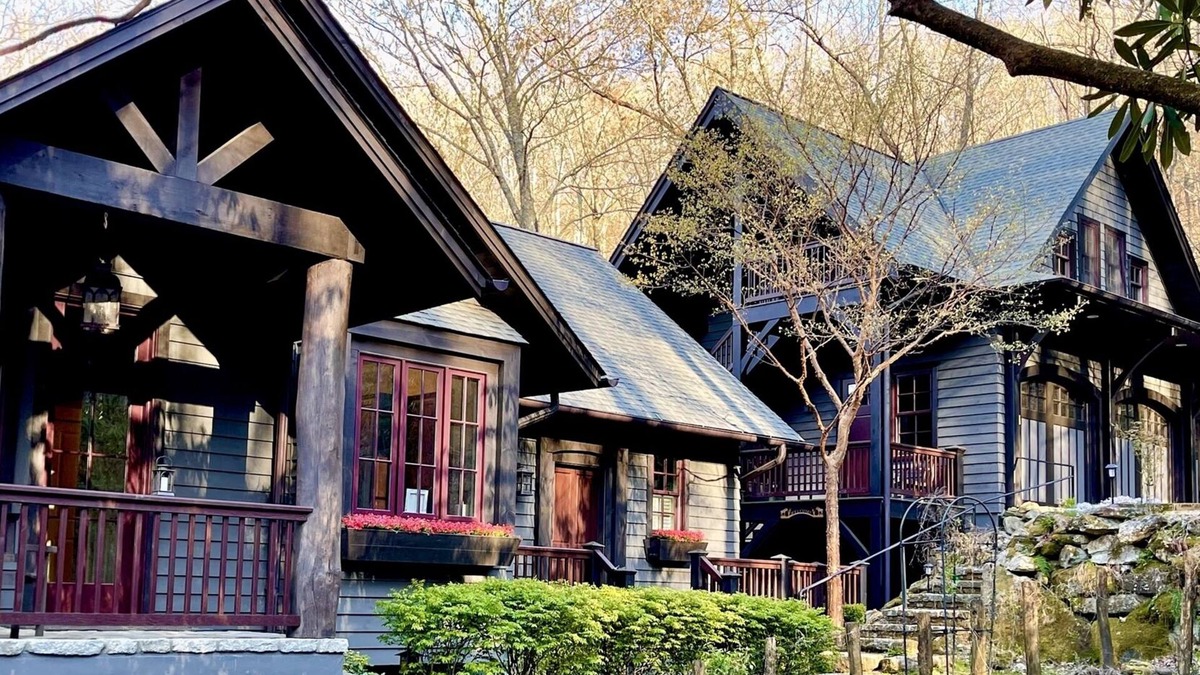 Highlands House | Mossy Rocks at Old Edwards Club