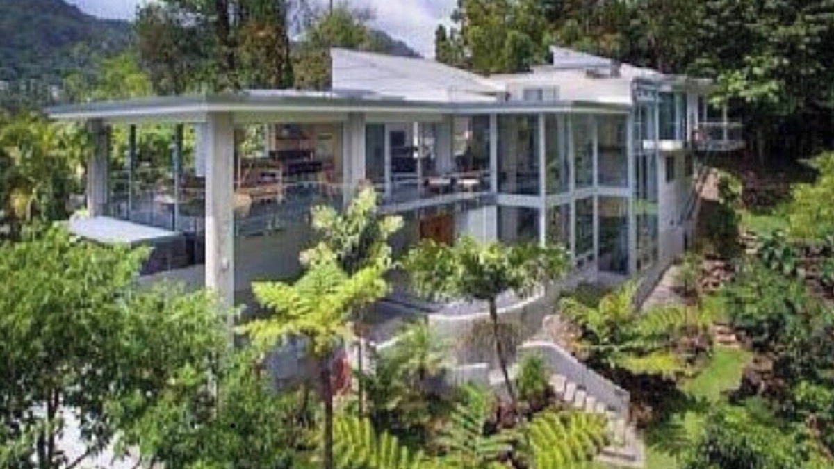 Nuuanu - Punchbowl House | Most Contemporary Estate in the heart of Honolulu Luxury Livingn