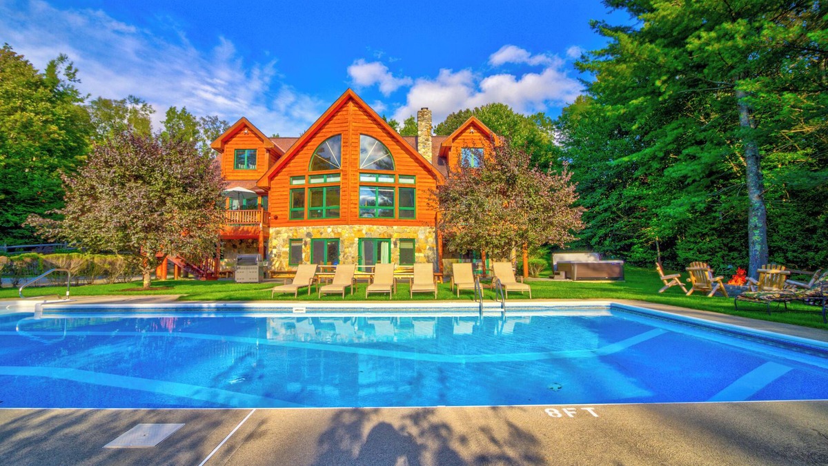 Wilmington House | Most Luxurious 7000 Sq. ft. Log Estate — Pool, Hot Tub, Privacy & Lake Access!