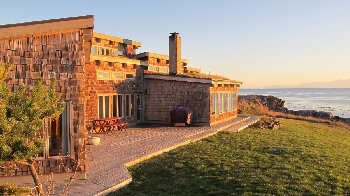 Friday Harbor House | Most Premier Whale Watching Vacation Rental Home on San Juan Island.