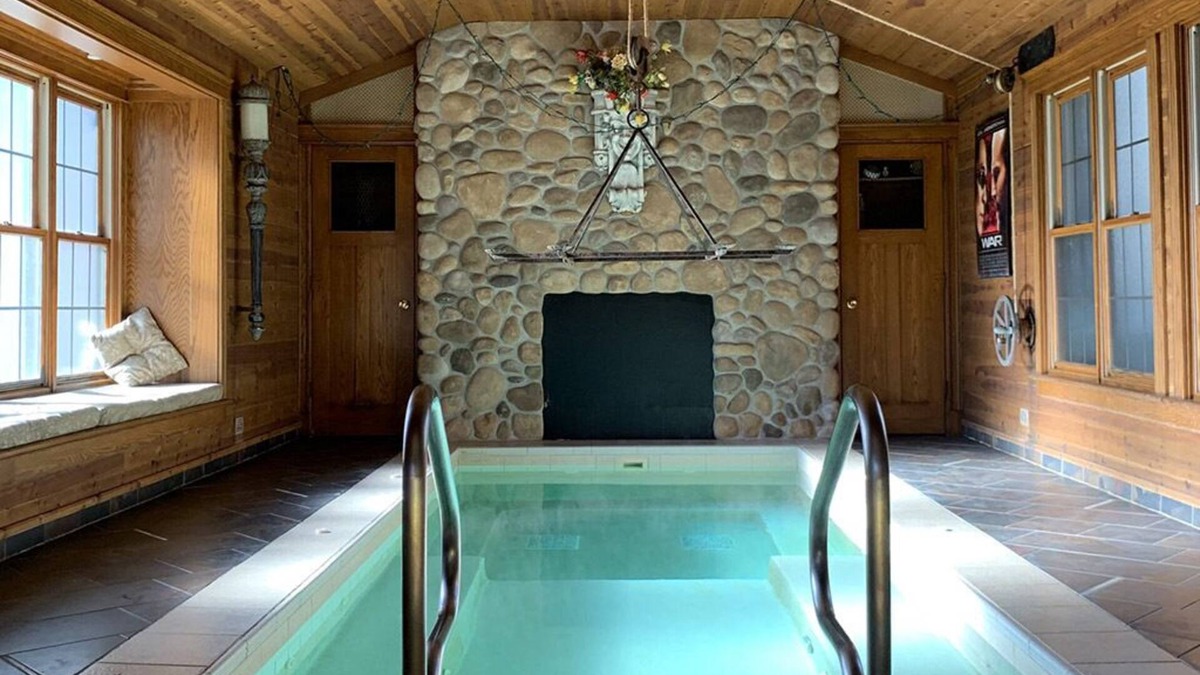 Green Lake Cabin | Most Unique Cabin Rental in Wisconsin With Hot Tub