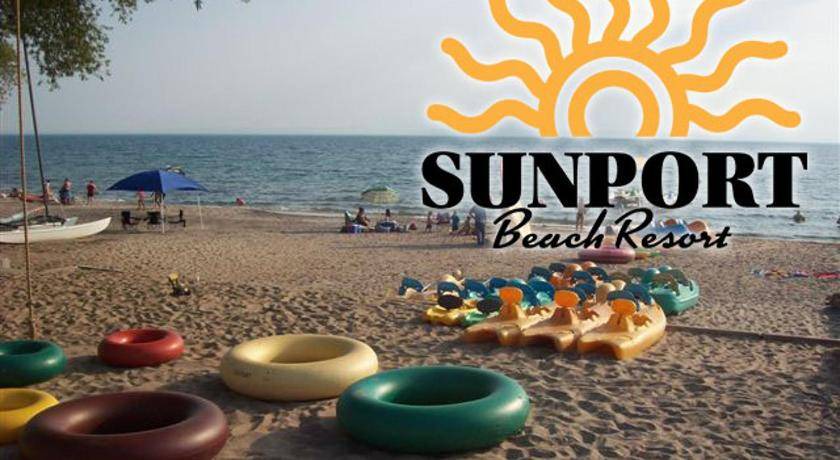 Balm Beach Hotel | Motel ∙ 2 bedrooms ∙ 5 guests