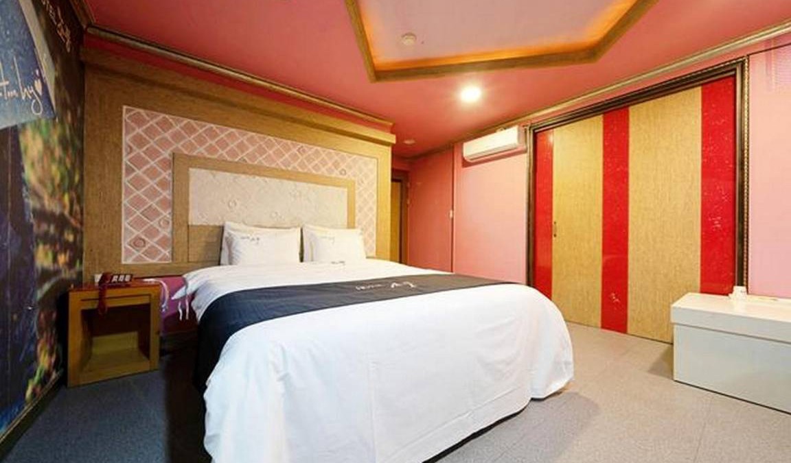 Jeongeup Hotel | Motel ∙ 2 guests