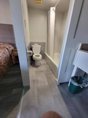 Central Southwest Hotel | Motel ∙ 3 guests