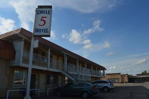 Olds Hotel | Motel ∙ 4 guests