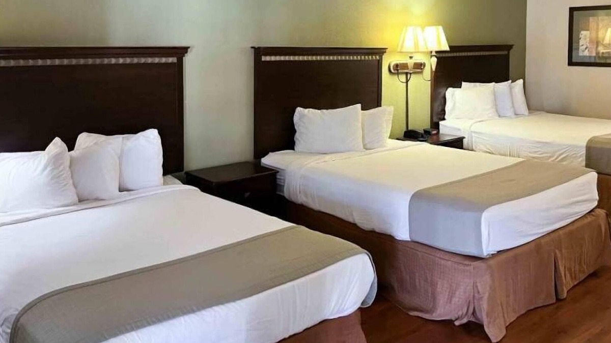 Abbeville Hotel | Motel 6 Abbeville, AL