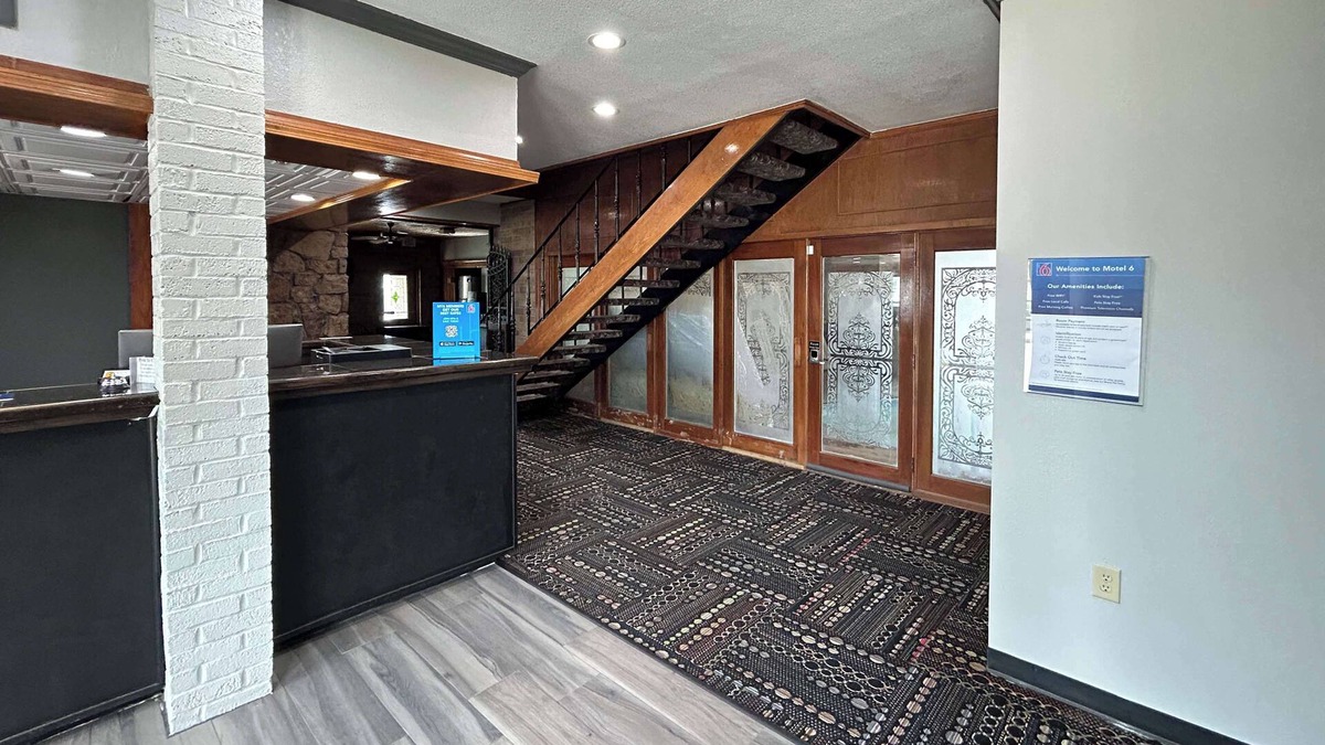 Ada Hotel | Motel 6 Ada, OK