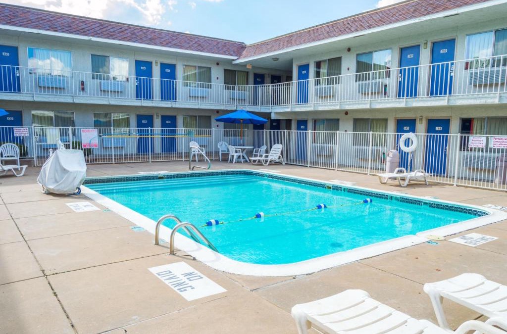Ardmore Hotel | Motel 6-Ardmore, OK