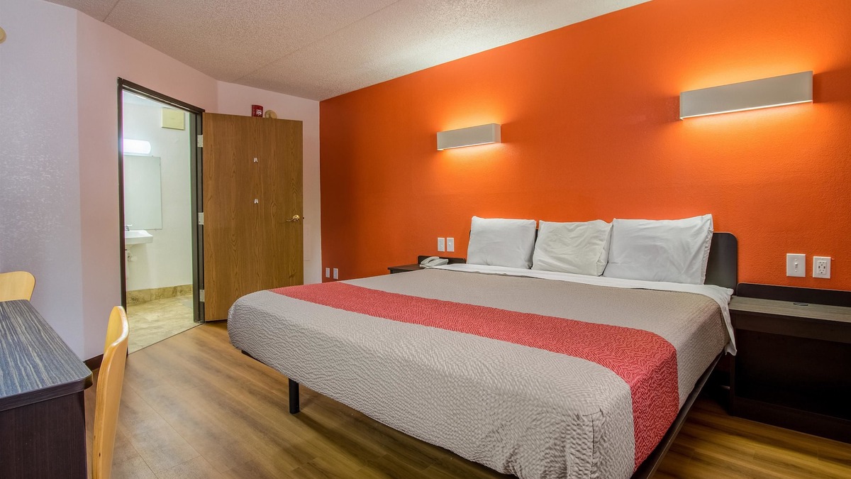 Ashland Hotel | Motel 6 Ashland, OH